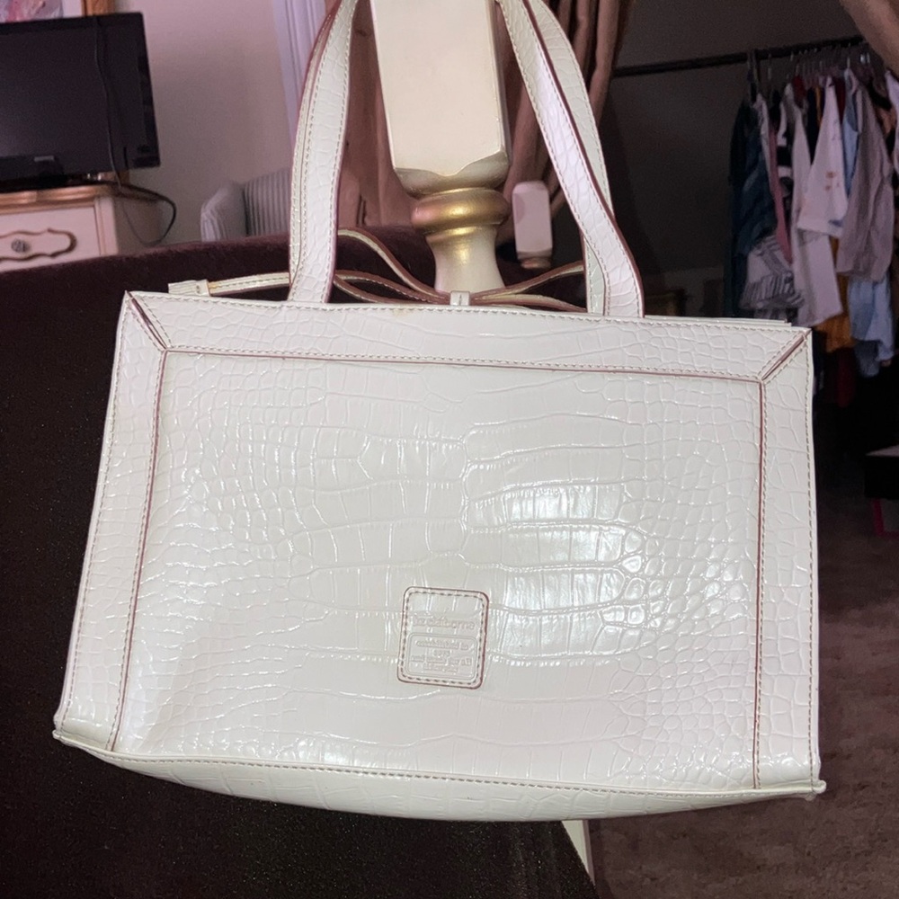 Liz Claiborne White Textured Tote Bag